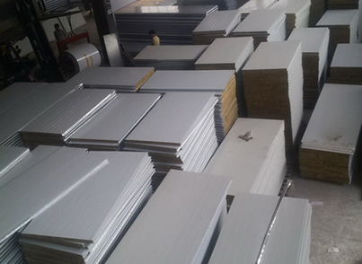 彩鋼巖棉防火夾芯板