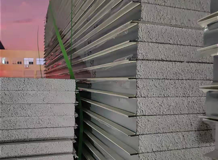 彩鋼巖棉防火夾芯板 彩鋼巖棉防火夾芯板.jpg