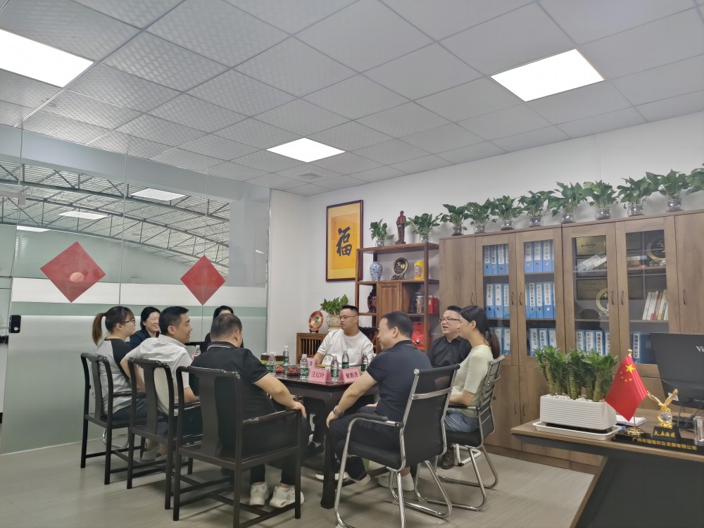  玉樹飯堂領導帶隊參觀考察廣州市福禧農業發展佛山分公司食材供應基地